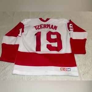 Boys Medium Steve Yzerman Jersey Detroit Red Wings Ccm Jersey White Euc Sewn 90s